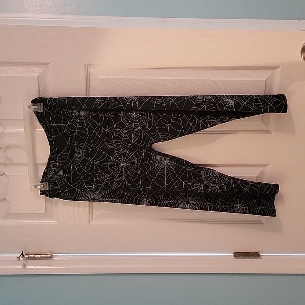 L/XL Simple Addiction Spiderweb Capri